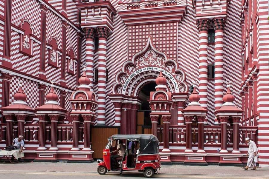 Colombo Tuk Tuk Tour with Entry Fees & Food Included - Why a tuk tuk is a smart way to see Colombo