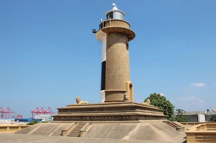 Colombo Tuk Tuk Tour with Entry Fees & Food Included - Old Town Hall and Kayman’s Gate