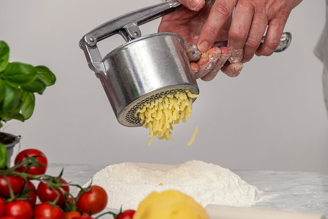 Cooking Class: Your Culinary Love Affair in Sorrento - Wine, prosecco, limoncello, and the meal you made