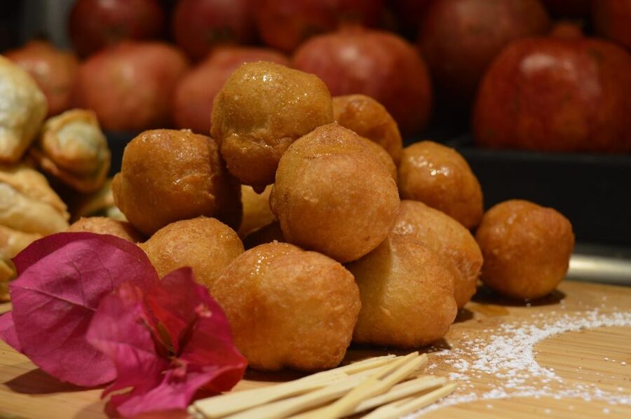 Corfu: Gastronomy Walking Tour - How much food and drink should you expect?