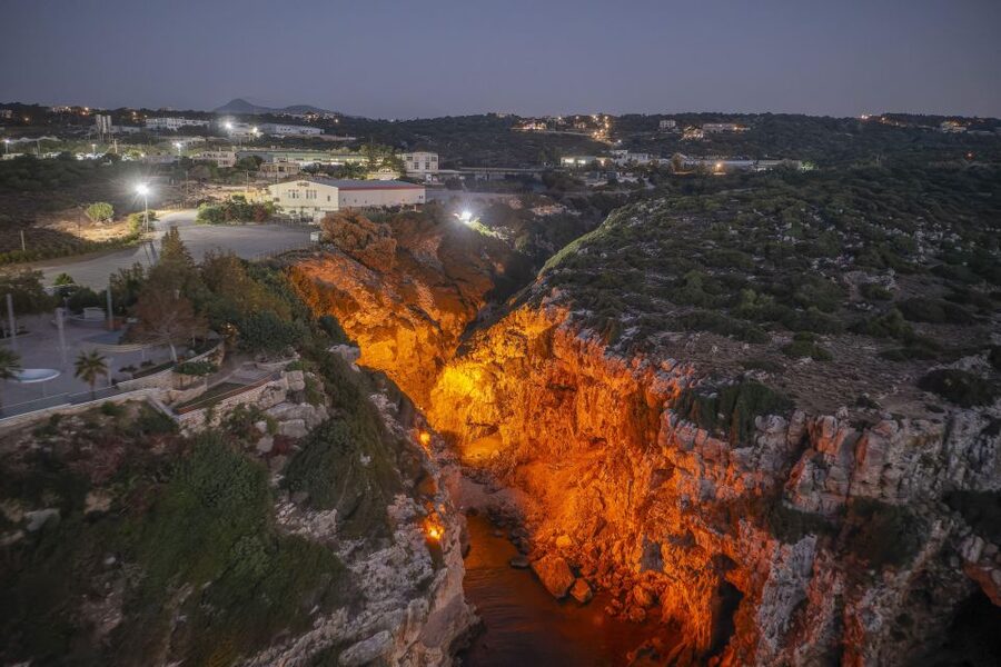 Crete: Unique Wine & Food Experience Inside a Cretan Gorge - Small details that improve the evening