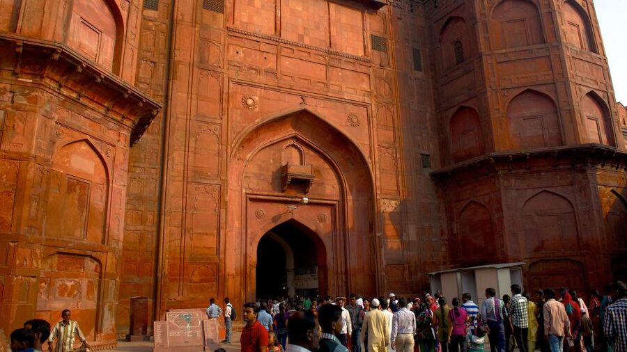 Delhi: Old Delhi City Tour with Tuk-Tuk Ride & Street Food - Guides, drivers, and the small details that matter