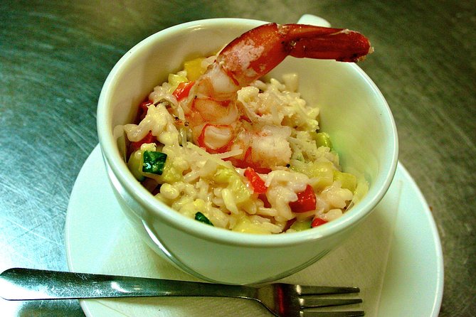 Downtown Charleston Food Tour - Cancellation and booking details