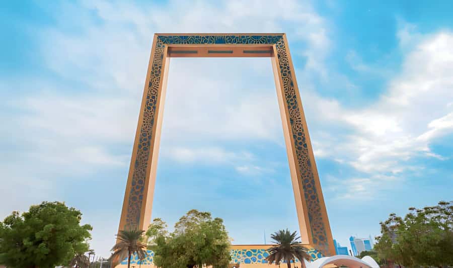 Dubai: City Highlights Tour with Blue Mosque & Street Food - Dubai Creek, an Abra ride, and a taste of street food
