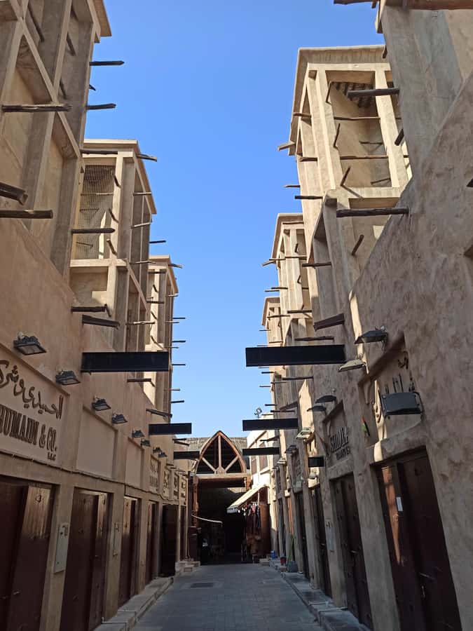 Dubai: City Highlights Tour with Blue Mosque & Street Food - Spice Souk and Gold Souk: browse with a plan