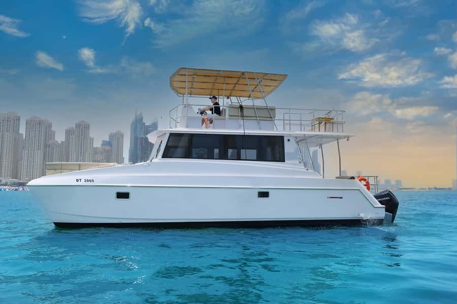 Dubai: Luxury Sightseeing Cruise with Food and Drinks - Dubai Marina and the return route