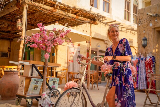 Dubai: Old Town, Souks, Street Food, Guided Tour & Abra Ride - Bur Dubai Souk before the creek crossing