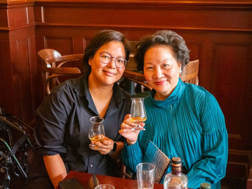 Dublin: 2-Hour Premium Whiskey and Food Tasting Tour - Five Whiskies, Three Dublin Stops of Interest