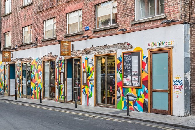 Dublin Historical Centre Food Tour with 8 Food Tastings & Drinks - What the guide adds beyond the food
