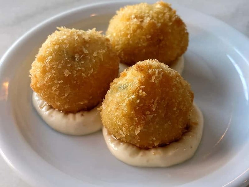 Dublin: Walking Tour for Foodies with Tastings - Key points at a glance