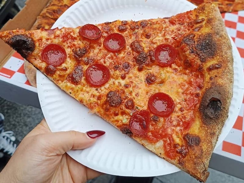 Dublin: Walking Tour for Foodies with Tastings - A social format that works for solo visitors