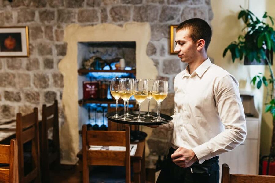 Dubrovnik: Old Town Food Tour - The guides make the difference