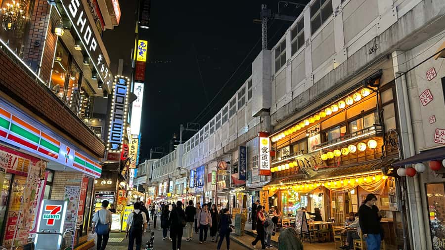 Eat/Drink like a LOCAL-Taverns & Ramen - Who will enjoy this most