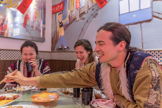 Eat Like A Local: Shanghai Night Food Tour - Drinks that make the evening feel local