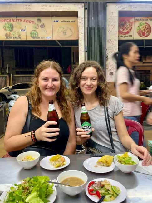 Eat like a local with a local - Walking Tour - Starting at 22B Nguyễn Công Trứ