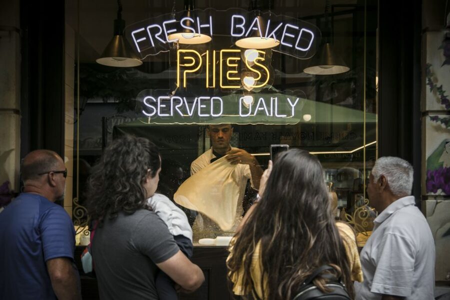 Explore the Hidden Food Gems of Athens - What the $89 price really buys you