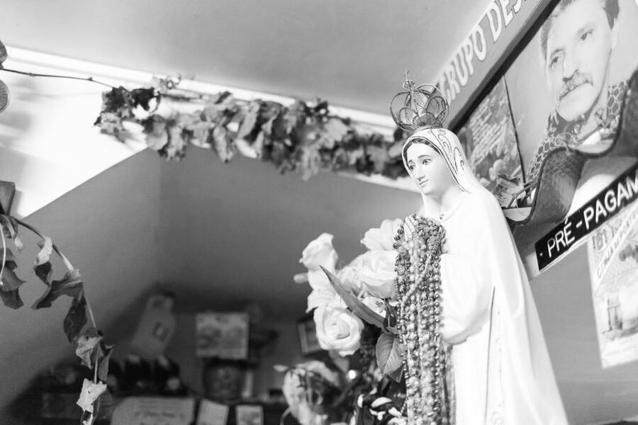 Fado: Musical Walking Tour with Food & Live Show - Fado houses that still feel connected to the music