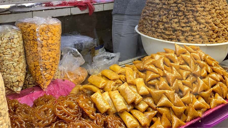Fez: Foodie tour in the old Medina - Dates, olives, and the flavor of the souks