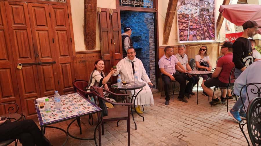 Fez: Foodie tour in the old Medina - Starting with Moroccan bread and simple flavors