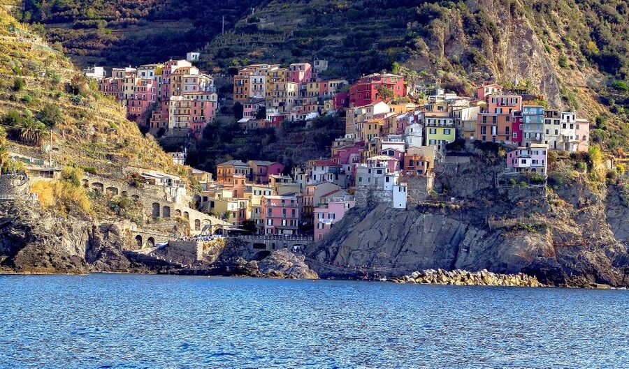 Florence: Cinque Terre Day Trip with Optional Street Food - Manarola: your first taste of the villages