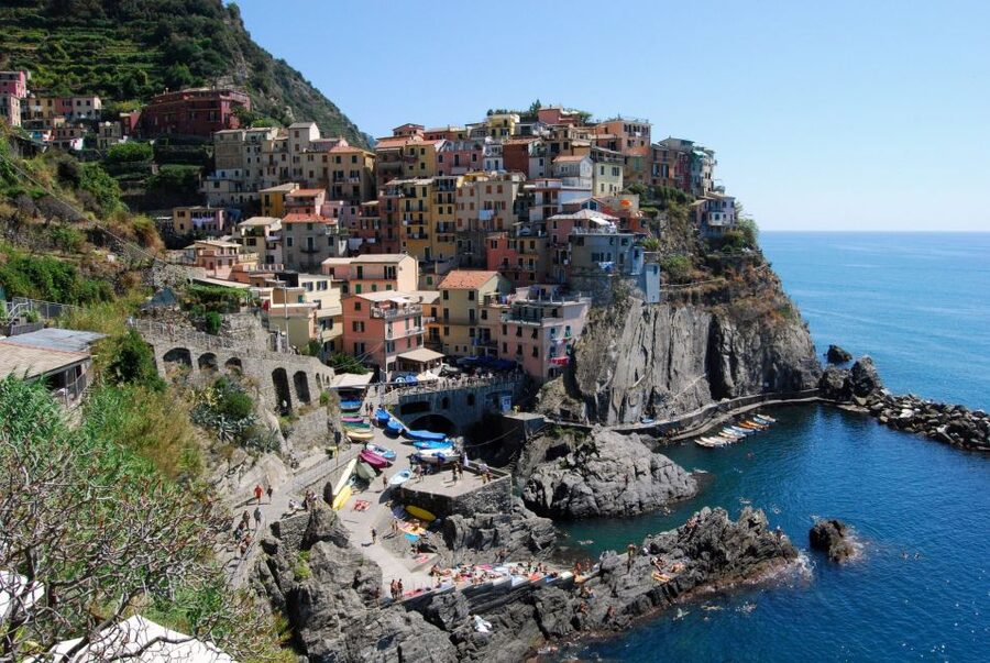 Florence: Cinque Terre Day Trip with Optional Street Food - Riomaggiore brings the steep lanes and best photo mood