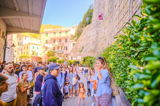 Florence: Cinque Terre Park Day Trip with Optional Street Food - Riomaggiore closes the village circuit