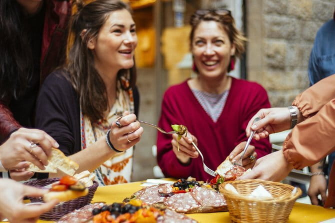 Florence Exclusive PRIVATE Food Tour with 6 or 10 Tastings - Santo Spirito: food, markets, and neighborhood character