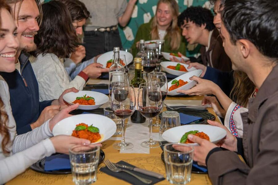 Florence: Flavours of Tuscany Food Tour - Group size, walking, and the pace of the route