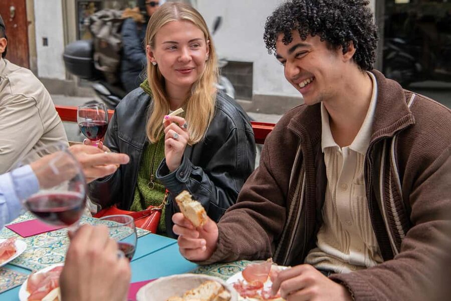 Florence: Flavours of Tuscany Food Tour - What three hours of eating really includes