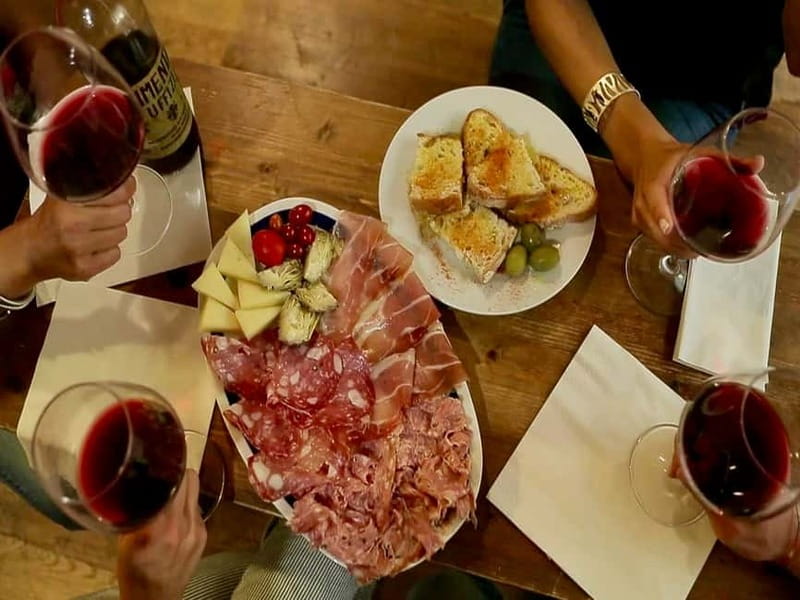 Florence Foodies Tour: Savor Tuscan Flavors & Fine Wine - Florence through salumi, soup, and wine