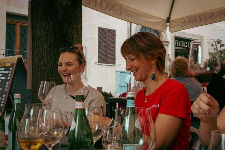Florence Foodies Tour: Savor Tuscan Flavors & Fine Wine - Biscotti and Vin Santo at the finish