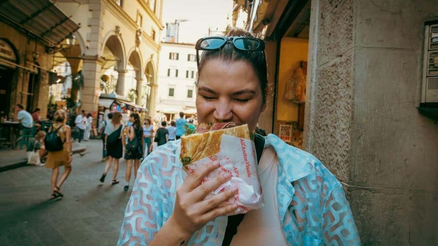 Florence Foodies Tour: Savor Tuscan Flavors & Fine Wine - What the guide adds