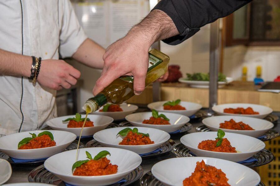 Florence: Private Food Walking Tour with Tuscan Classics - Florentine steak and the final courses