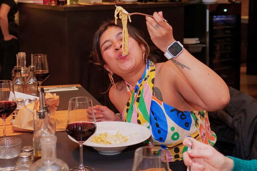Florence: Private Food Walking Tour with Tuscan Classics - The guides make the difference