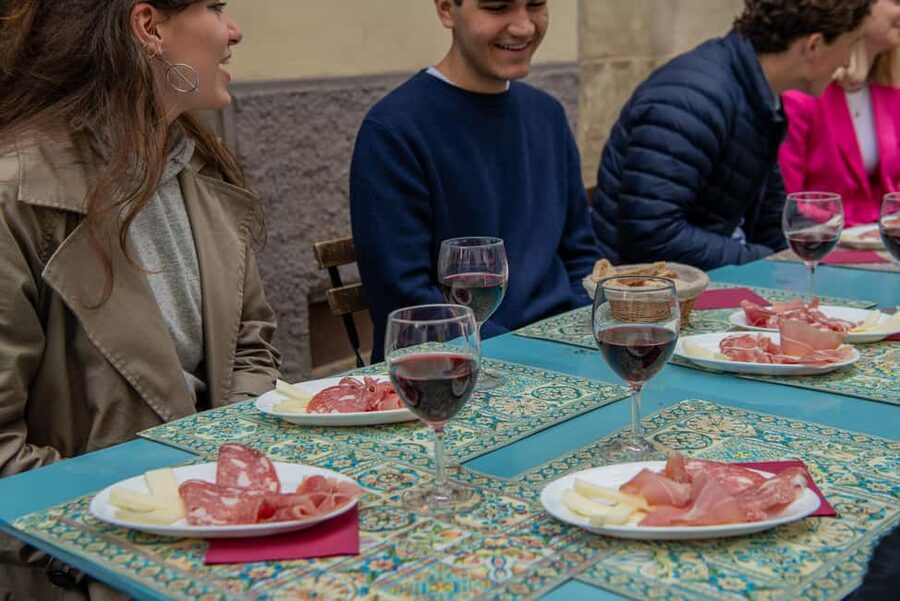 Florence: Private Food Walking Tour with Tuscan Classics - Starting at Schiaccia Passera