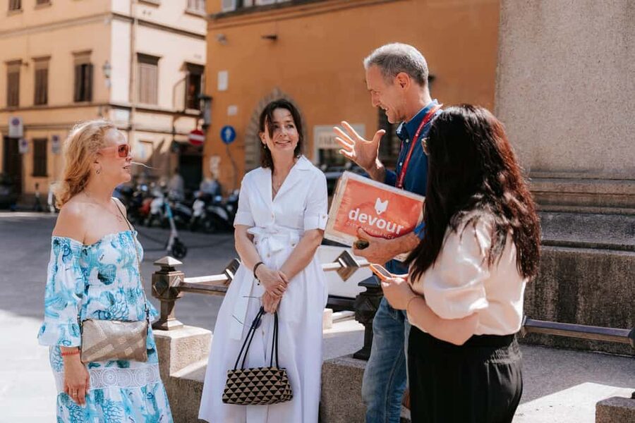 Florence: Small-Group Sunset Food & Wine Tour in Oltrarno - Key points to know before booking