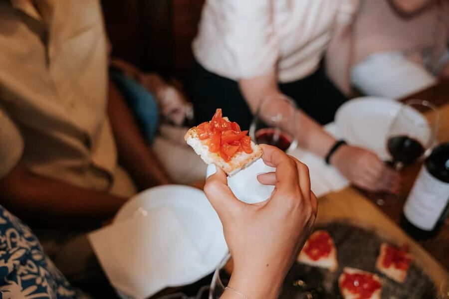 Florence: Small-Group Sunset Food & Wine Tour in Oltrarno - What the food selection means for you
