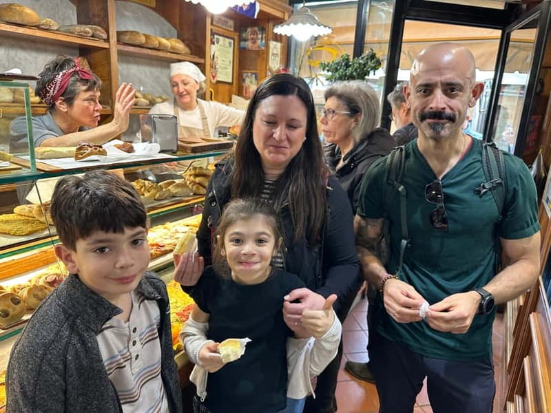 Florence: Street Food Tour with Wine & Local Guide - The Duomo, Battistero and Ponte Vecchio