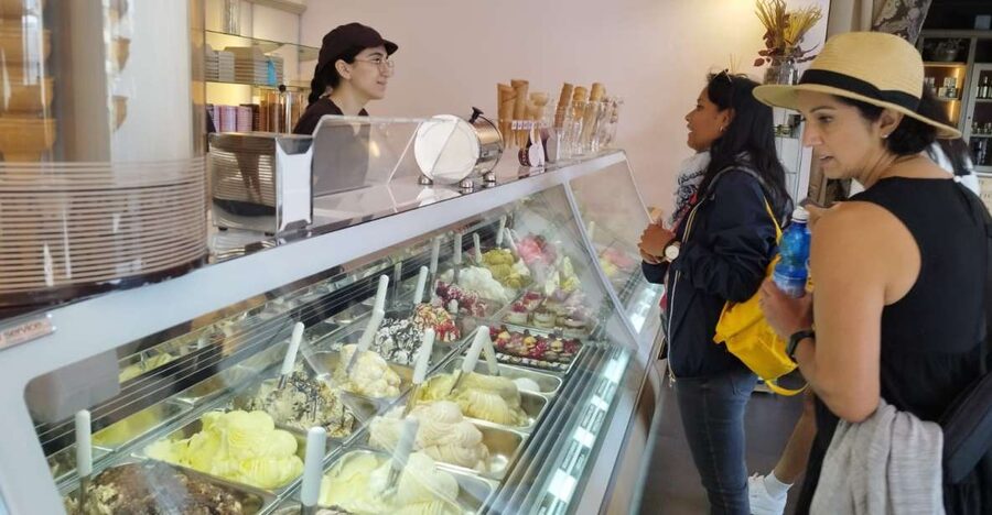 Florence: Street Food Walking Tour with Wine - Seeing Florence between bites