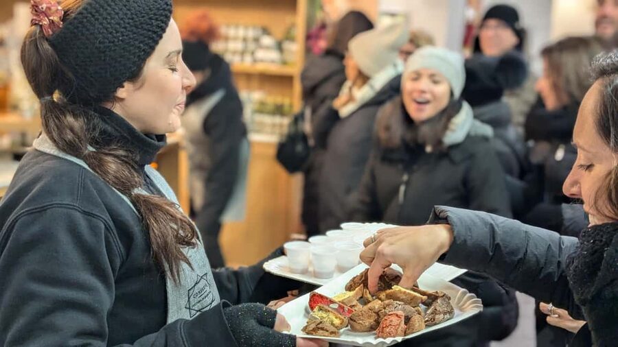 Florence Street Food Walking Tour with Wine in Duomo Area - Booking details worth knowing