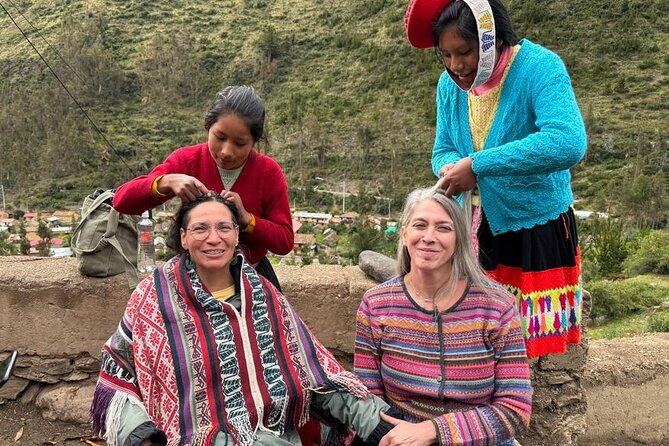 Food and Culture Full day Tour in the Sacred Valley - The climb to Huilloc and a family lunch