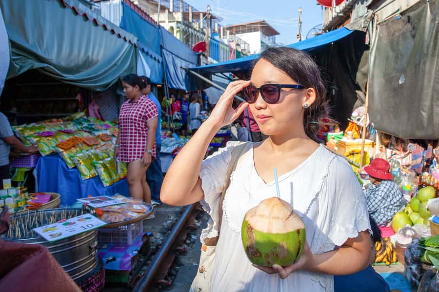 From Bangkok: Maeklong Railway and Floating Market Food Tour - Who should book this market day?
