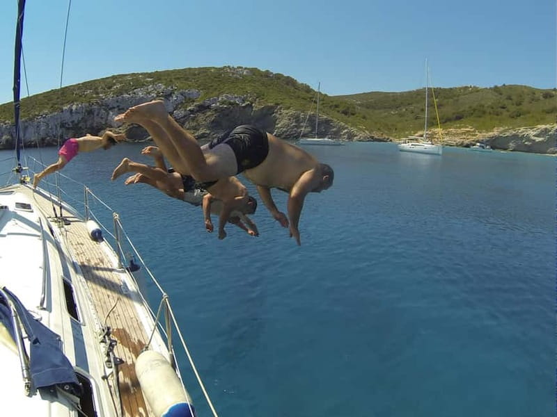 From can Pastilla : Sailing boat trip with Food & Drinks - Cala Blava: your first 30 minutes in the water