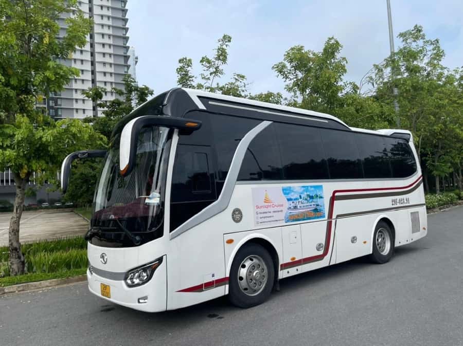 From Hanoi: Ha Long Bay Luxury Day Cruise with Food & Kayak - What the $26 price really covers