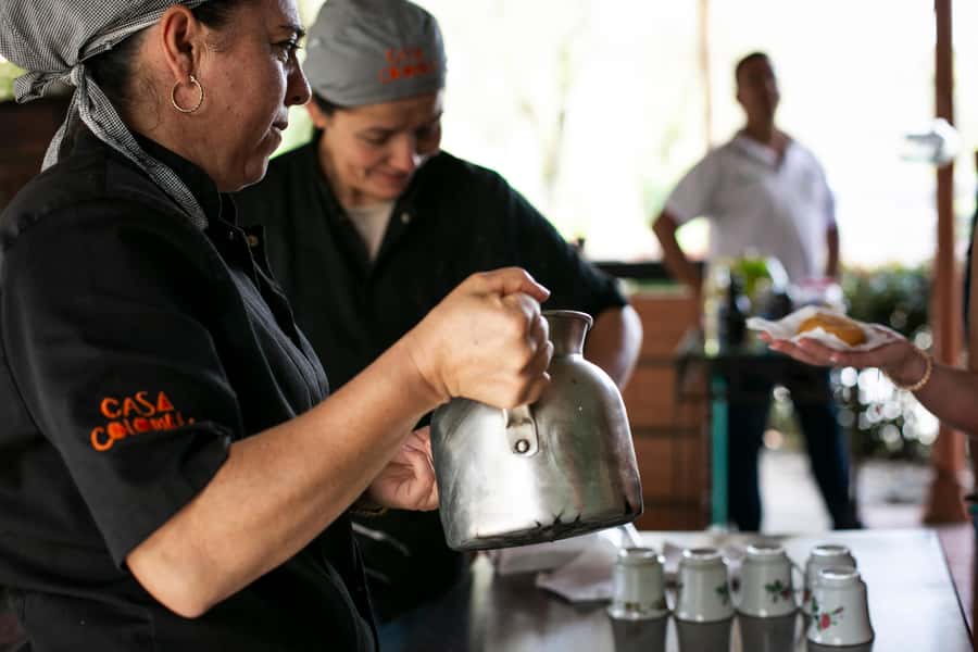 From Medellin: Guatape El Peñol with boat + gastronomic tour - Who Should Book This Day Trip