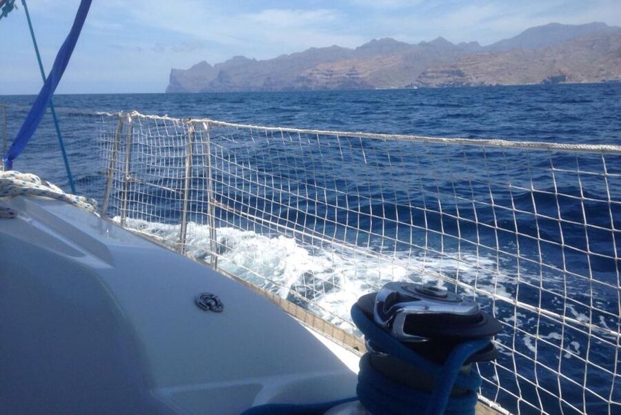 From Puerto de Mogán: Sailboat Trip with Food and Drinks - The snorkeling stop near Gran Canaria’s south coast