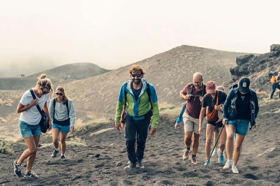 From Siracusa: Etna Tour - Trek, Wine and Food - The 85-minute ride from Siracusa to Etna