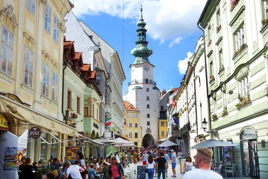 From Vienna: Bratislava City Tour with Food Options - Coffee and cake, or a fuller Slovak meal
