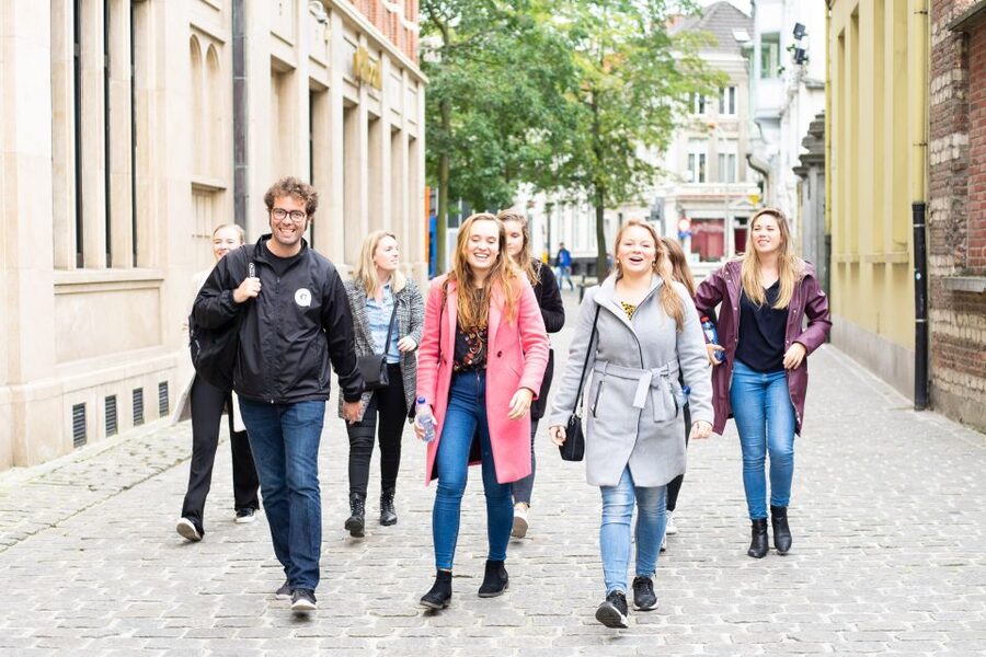 Ghent: Food & Drink Walking Tour with Tastings - Ghent’s oldest candy shop