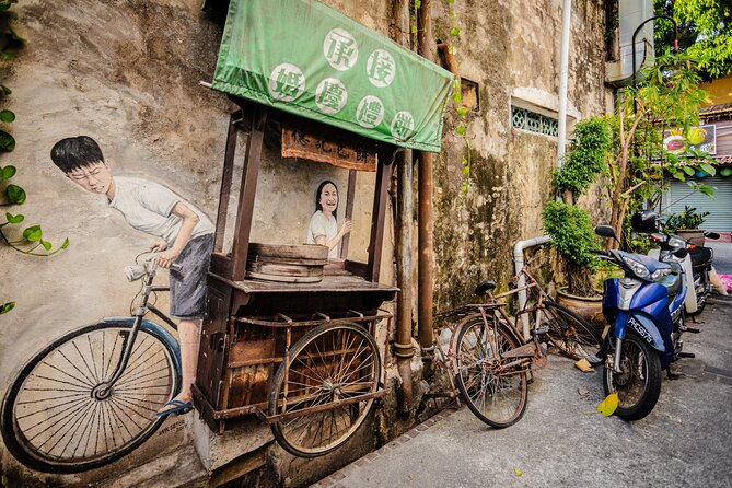 Good Morning Penang Food Tour with 15+ Tastings - Penang laksa and regional differences